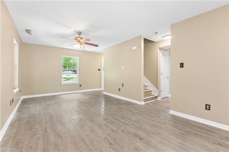 Photo 12 of 33 residential for sale in Mathews County virginia