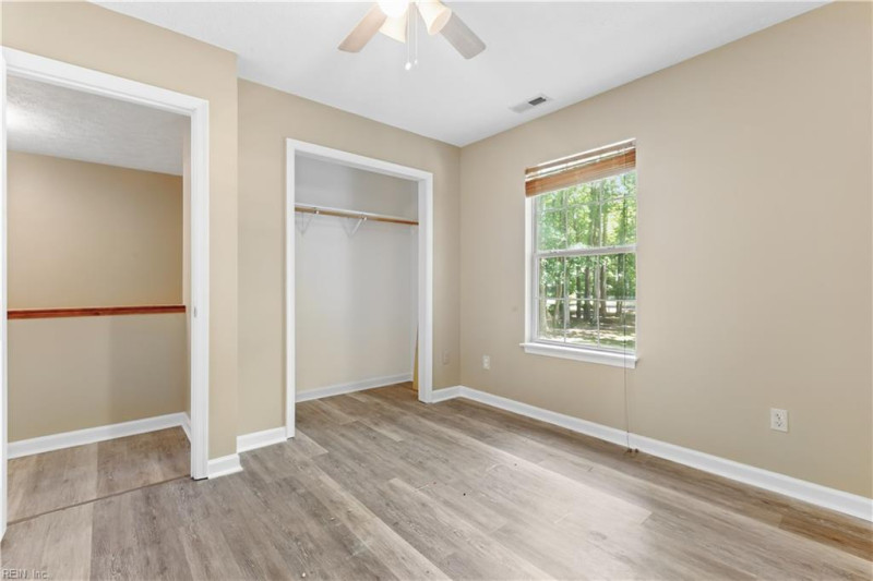 Photo 14 of 33 residential for sale in Mathews County virginia