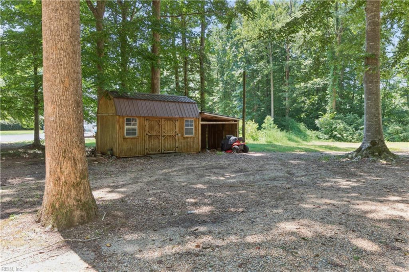 Photo 28 of 33 residential for sale in Mathews County virginia