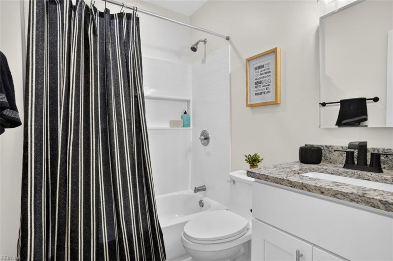 Photo 20 of 39 residential for sale in Chesapeake virginia