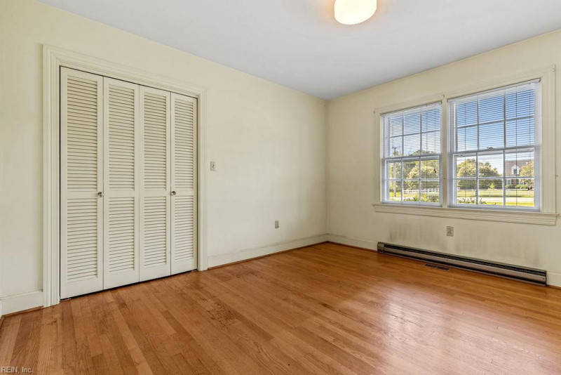 Photo 14 of 46 residential for sale in Franklin virginia