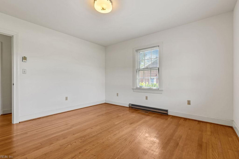 Photo 21 of 46 residential for sale in Franklin virginia