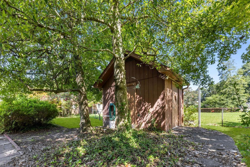 Photo 38 of 46 residential for sale in Franklin virginia