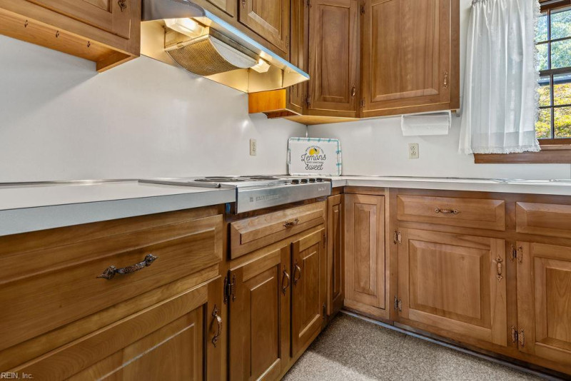 Photo 6 of 46 residential for sale in Franklin virginia