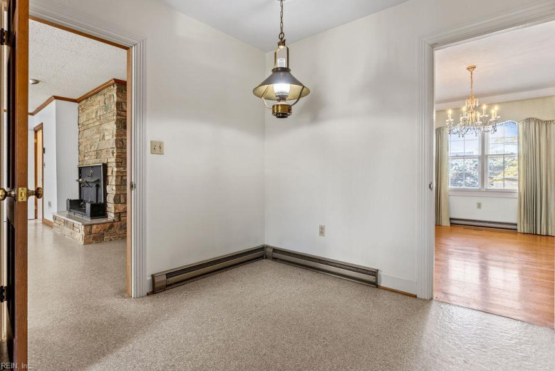 Photo 7 of 46 residential for sale in Franklin virginia