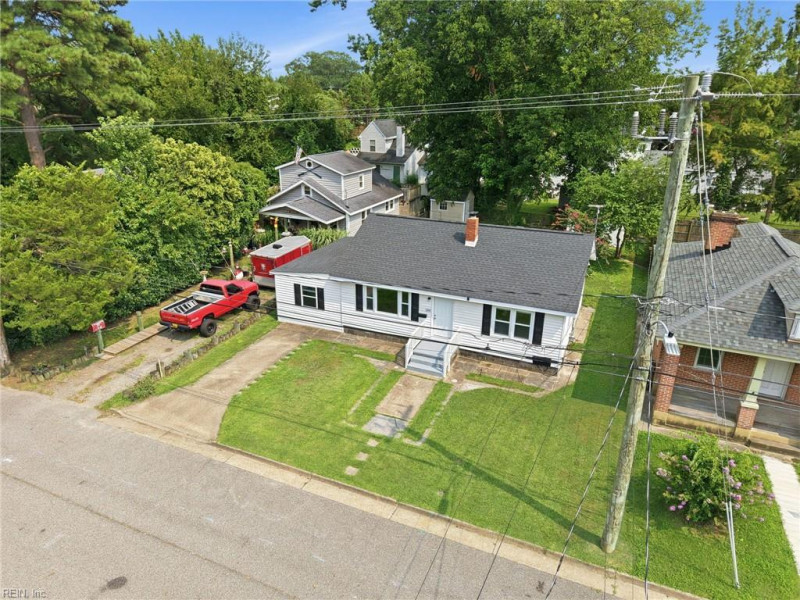 Photo 12 of 48 residential for sale in Newport News virginia