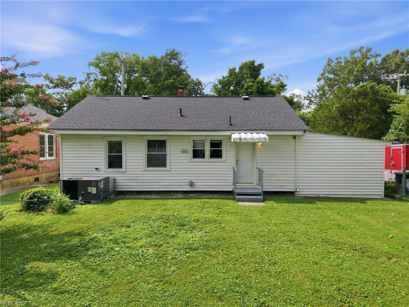 Photo 13 of 48 residential for sale in Newport News virginia