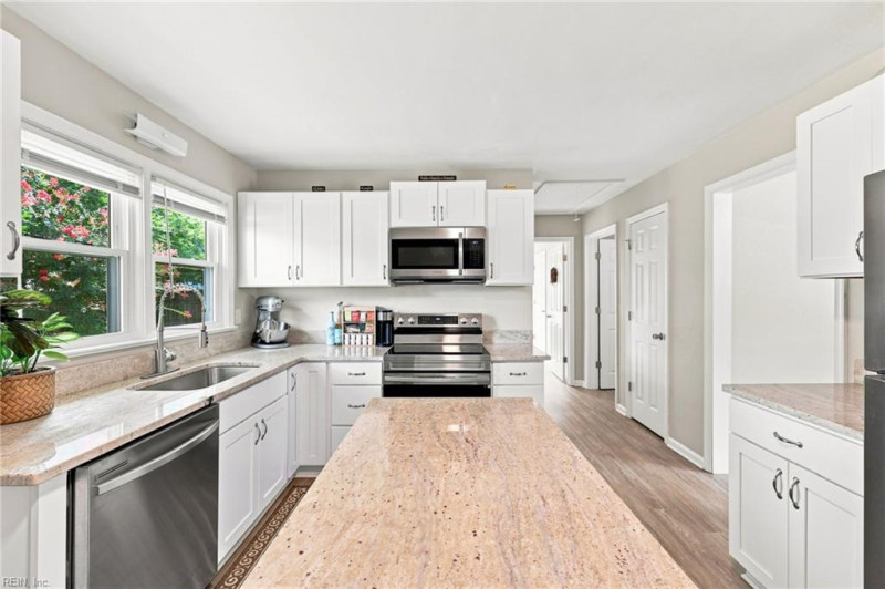 Photo 25 of 48 residential for sale in Newport News virginia