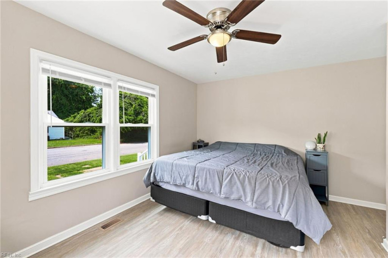 Photo 33 of 48 residential for sale in Newport News virginia
