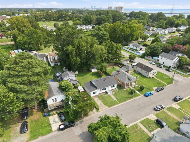 Photo 5 of 48 residential for sale in Newport News virginia