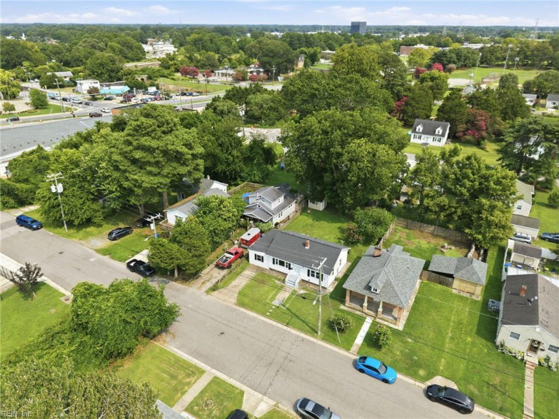 Photo 6 of 48 residential for sale in Newport News virginia