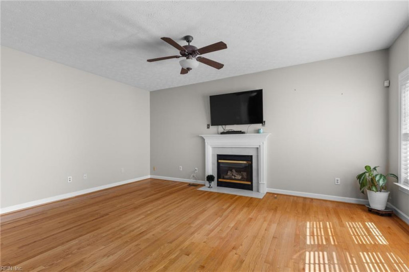 Photo 8 of 41 residential for sale in Newport News virginia Photo 8 of 41 residential for sale in Newport News virginia