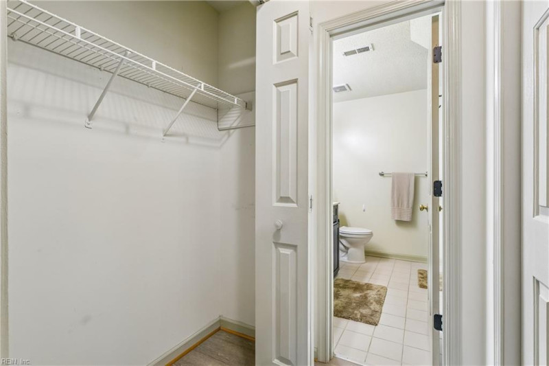 Photo 33 of 41 residential for sale in York County virginia