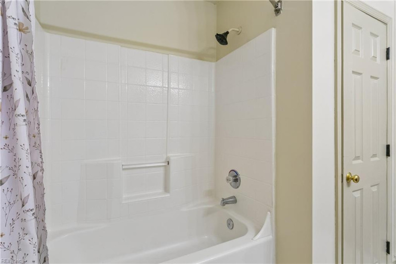 Photo 35 of 41 residential for sale in York County virginia