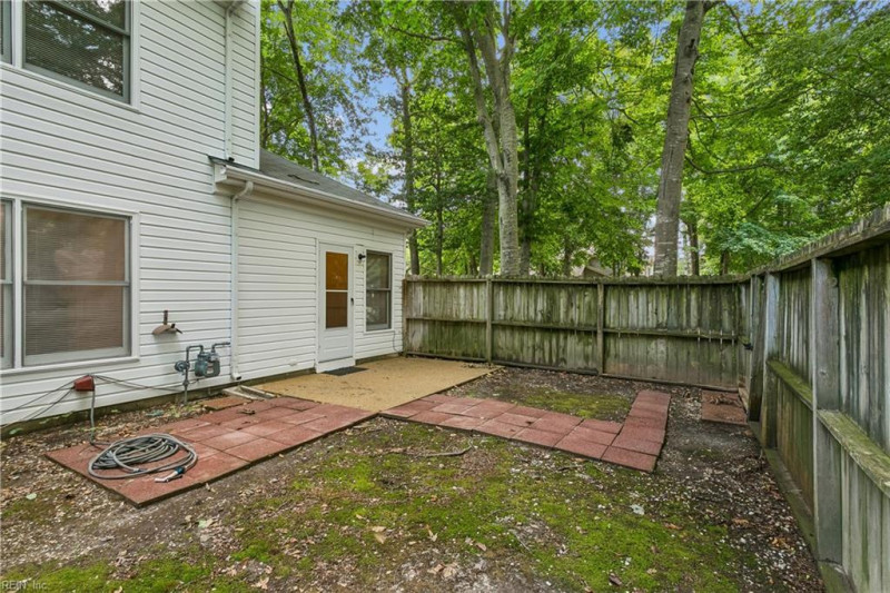 Photo 38 of 41 residential for sale in York County virginia