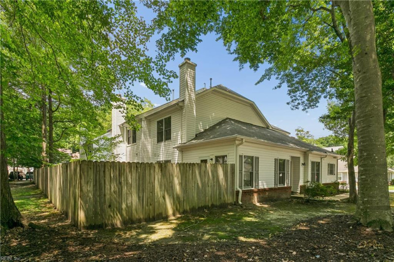Photo 40 of 41 residential for sale in York County virginia