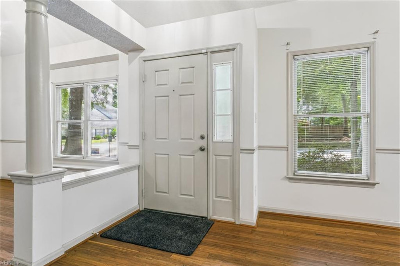 Photo 7 of 41 residential for sale in York County virginia