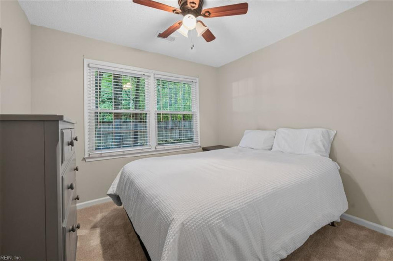 Photo 12 of 22 residential for sale in Chesapeake virginia