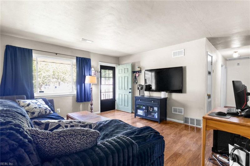 Photo 3 of 22 residential for sale in Norfolk virginia Photo 3 of 22 residential for sale in Norfolk virginia