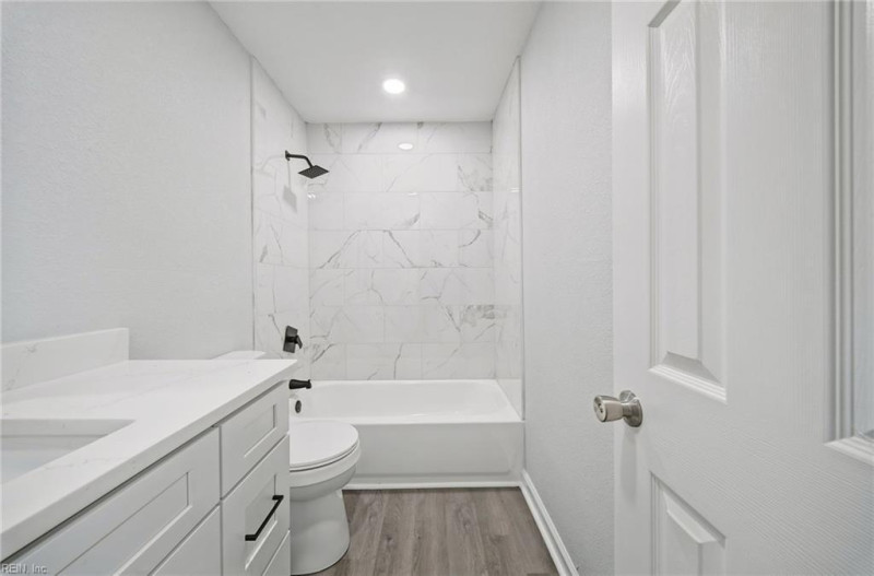Photo 18 of 37 residential for sale in Virginia Beach virginia