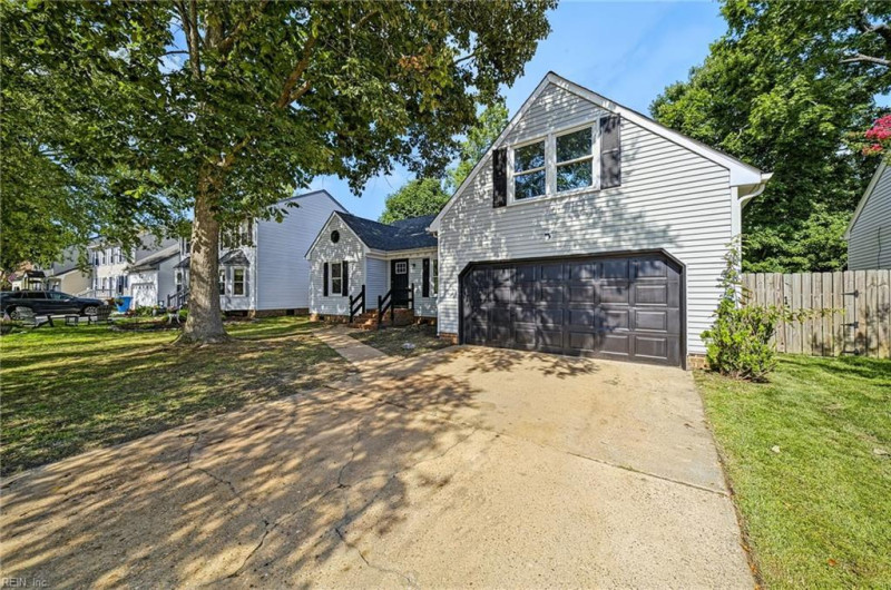 Photo 5 of 37 residential for sale in Virginia Beach virginia