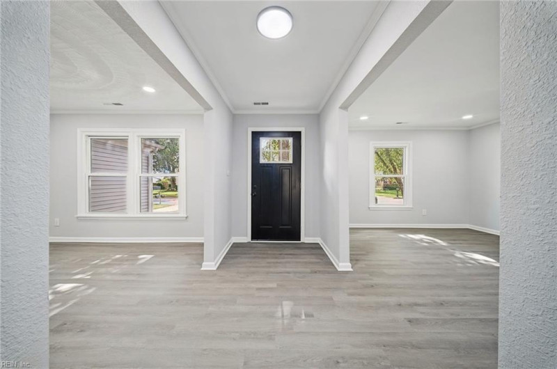 Photo 6 of 37 residential for sale in Virginia Beach virginia