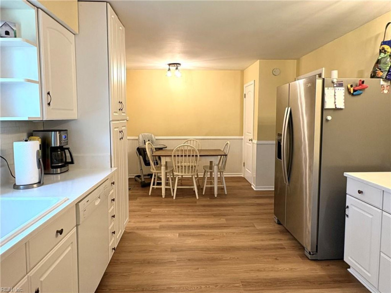 Photo 19 of 47 residential for sale in Portsmouth virginia