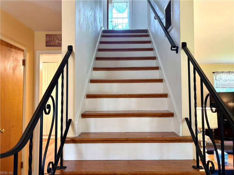 Photo 24 of 47 residential for sale in Portsmouth virginia
