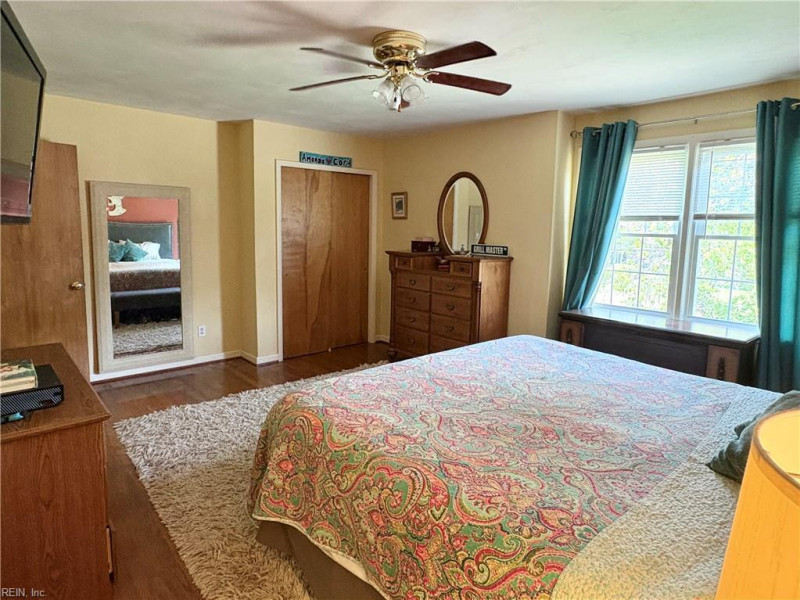 Photo 27 of 47 residential for sale in Portsmouth virginia