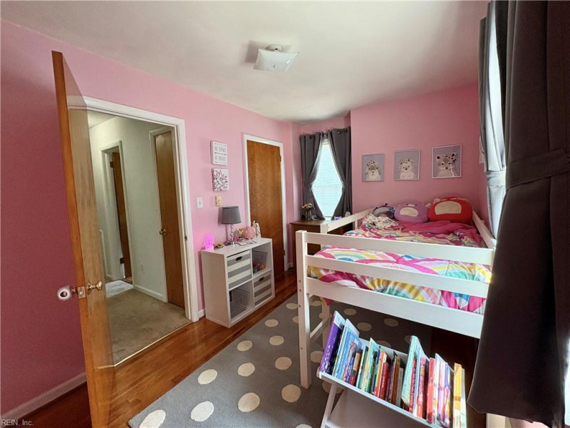 Photo 34 of 47 residential for sale in Portsmouth virginia