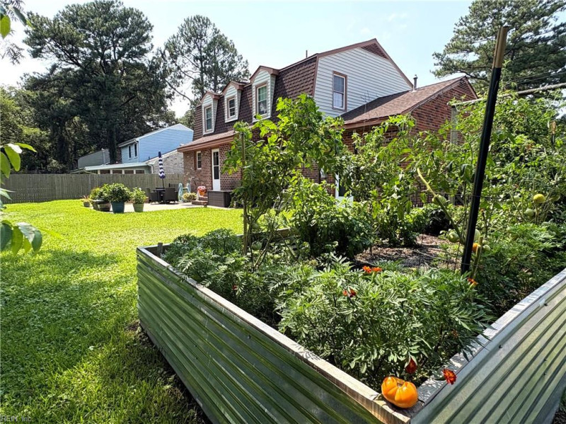 Photo 44 of 47 residential for sale in Portsmouth virginia