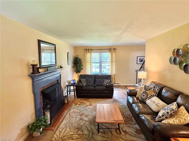 Photo 8 of 47 residential for sale in Portsmouth virginia