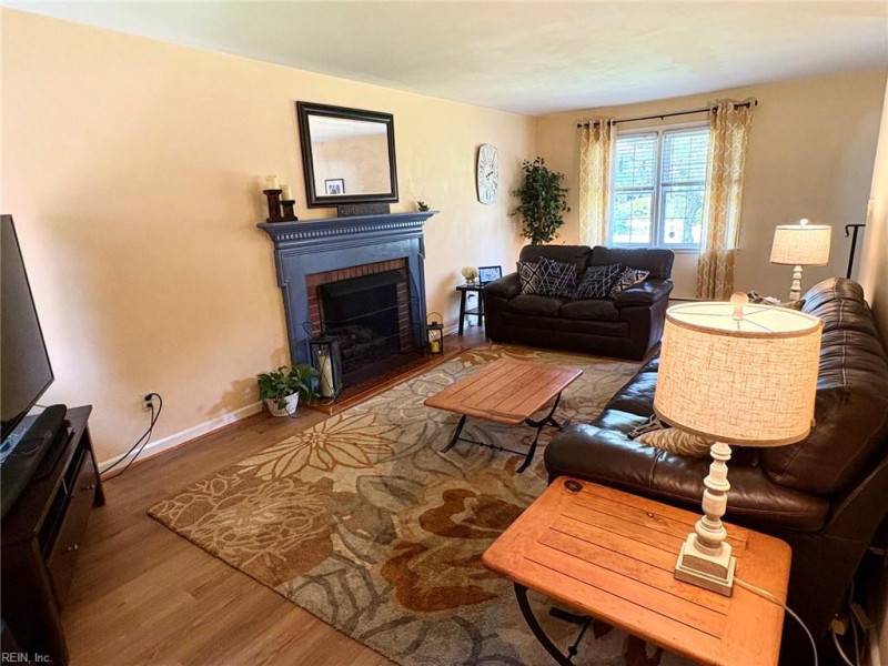 Photo 9 of 47 residential for sale in Portsmouth virginia