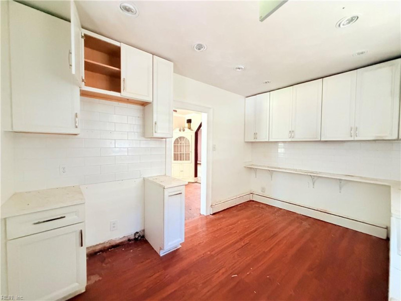 Photo 3 of 8 residential for sale in Norfolk virginia Photo 3 of 8 residential for sale in Norfolk virginia