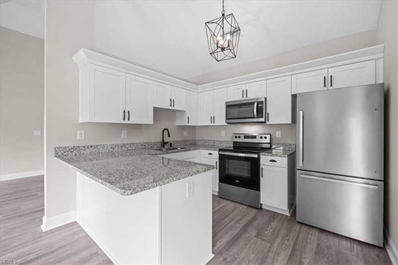Photo 13 of 37 residential for sale in Suffolk virginia