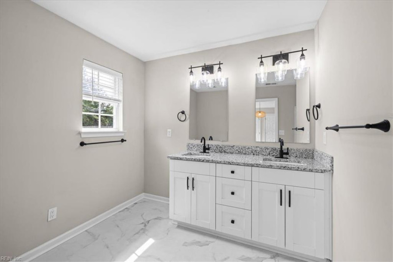 Photo 21 of 37 residential for sale in Suffolk virginia