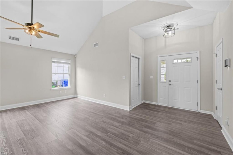 Photo 5 of 37 residential for sale in Suffolk virginia