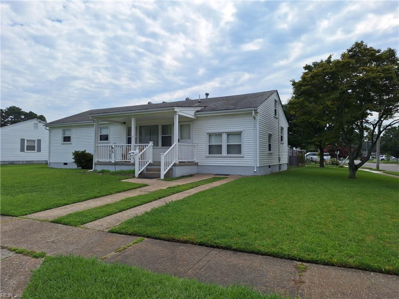 Photo 2 of 28 residential for sale in Chesapeake virginia Photo 2 of 28 residential for sale in Chesapeake virginia