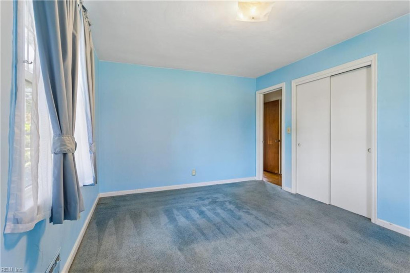 Photo 28 of 50 residential for sale in Chesapeake virginia