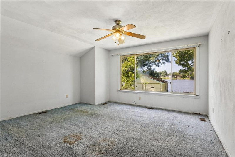 Photo 31 of 50 residential for sale in Chesapeake virginia