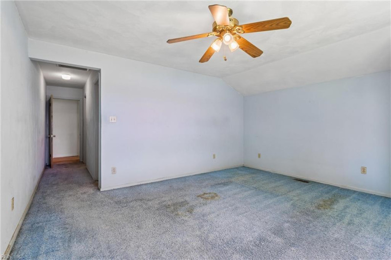 Photo 33 of 50 residential for sale in Chesapeake virginia