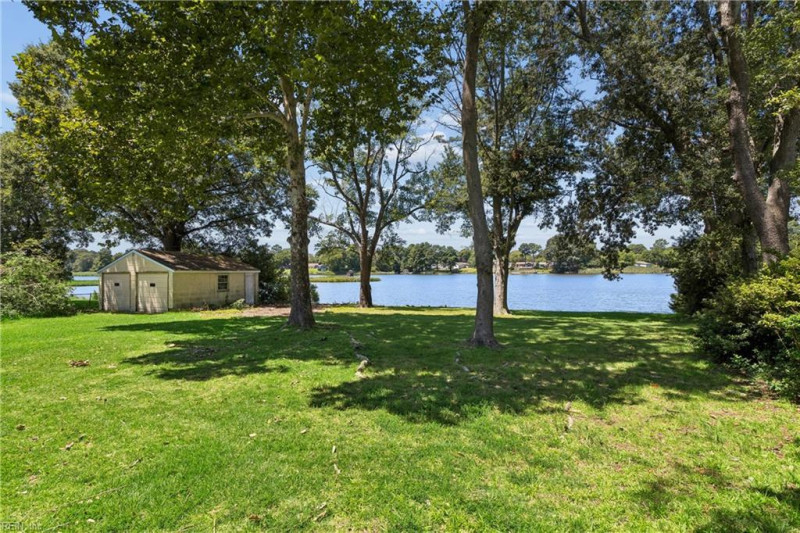 Photo 38 of 50 residential for sale in Chesapeake virginia