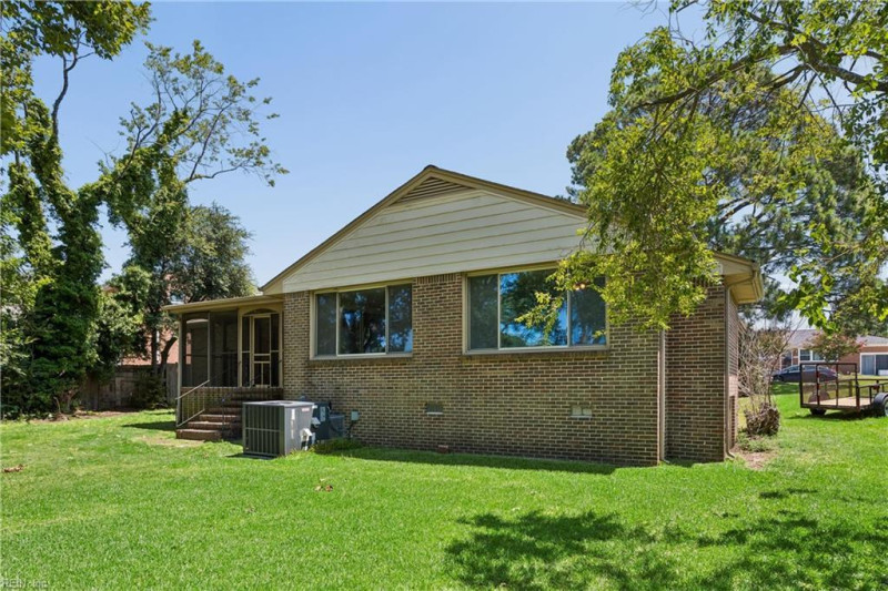 Photo 41 of 50 residential for sale in Chesapeake virginia