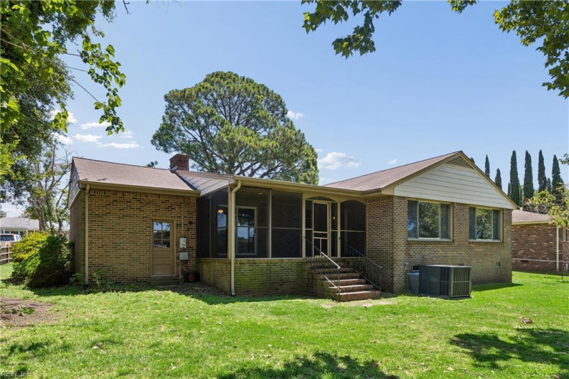 Photo 43 of 50 residential for sale in Chesapeake virginia