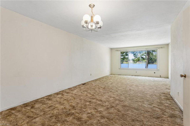 Photo 6 of 50 residential for sale in Chesapeake virginia