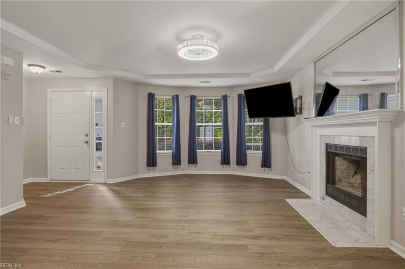 Photo 10 of 28 residential for sale in Chesapeake virginia