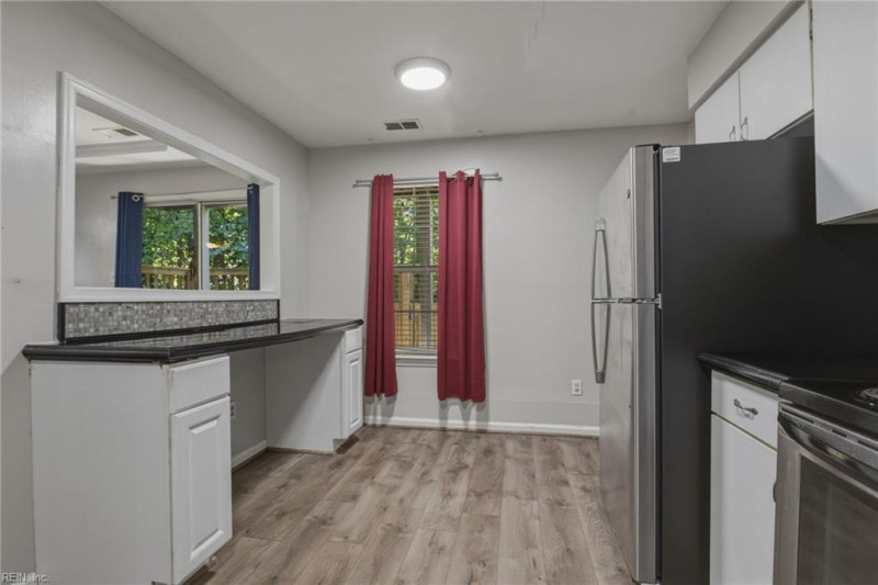 Photo 12 of 28 residential for sale in Chesapeake virginia