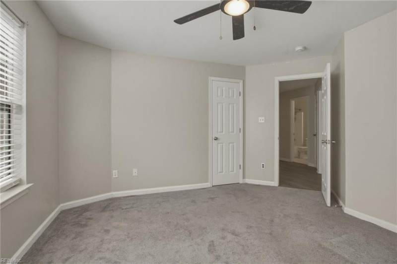 Photo 19 of 28 residential for sale in Chesapeake virginia