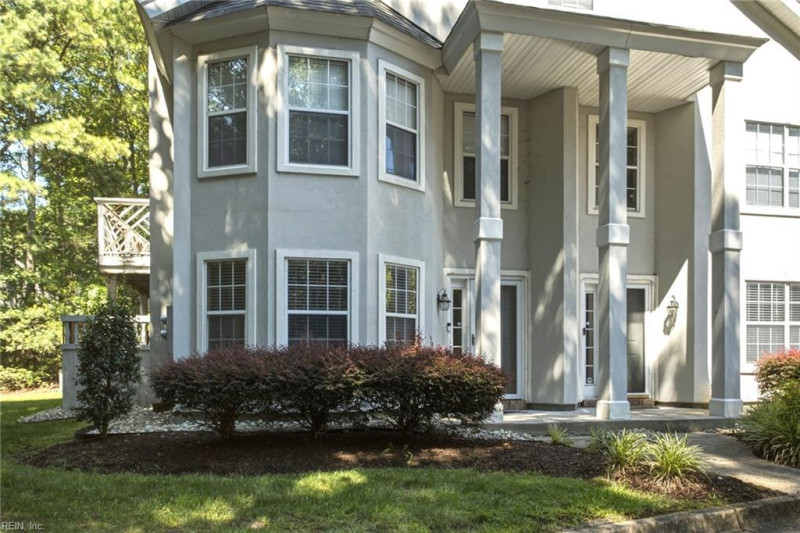 Photo 2 of 28 residential for sale in Chesapeake virginia