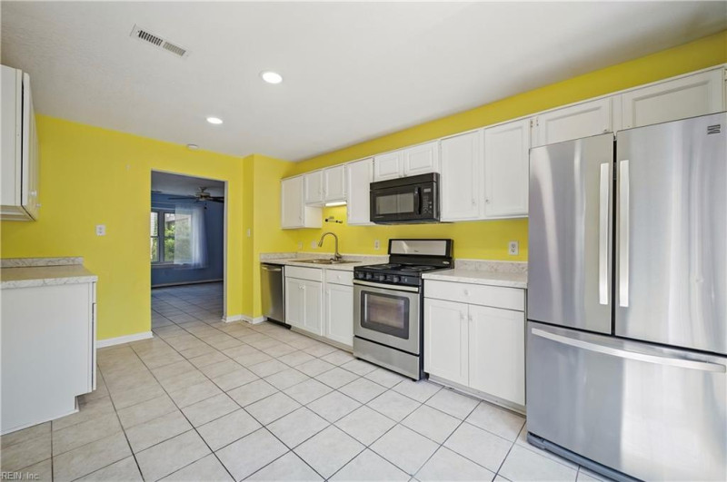 Photo 10 of 43 residential for sale in Chesapeake virginia Photo 10 of 43 residential for sale in Chesapeake virginia